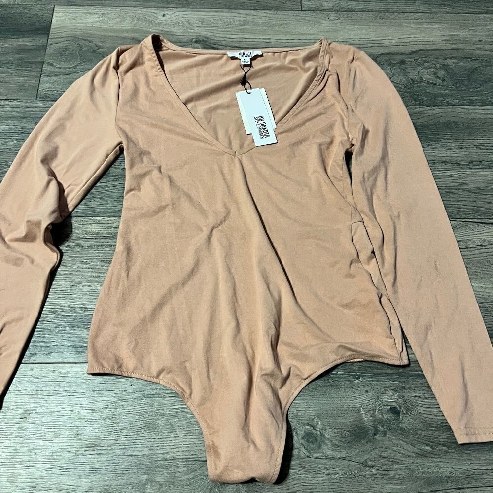 NWT size small! Super cute and easy to dress up or down! Snap crotch closure. Bb - Picture 2 of 7